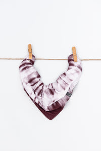 BANDANA BIB - RYLEN (Burgundy Tie Dye)