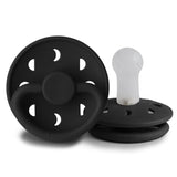 FRIGG Moon - Round Silicone Pacifier - Jet Black