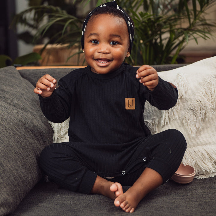 Raglan Onesie | Ramsey (Black)