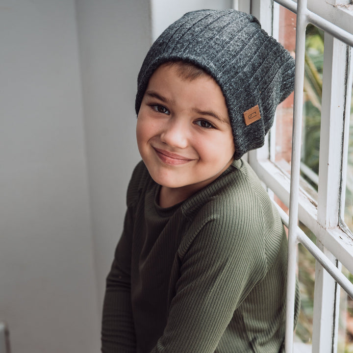 SLOUCHY BEANIE - ARLO (Charcoal Rib) - Flynn Jaxon
