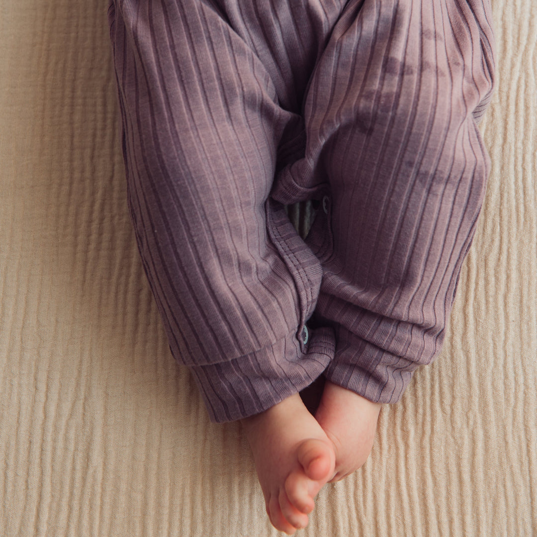 RAGLAN ONESIE - GIGI (Grape) - Flynn Jaxon