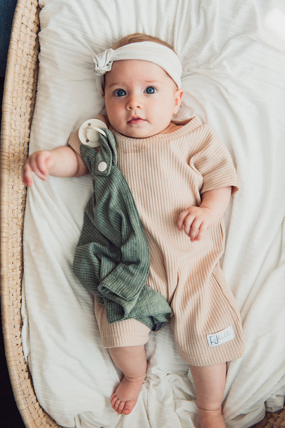 BOXY ONESIE - CREAM - Flynn Jaxon