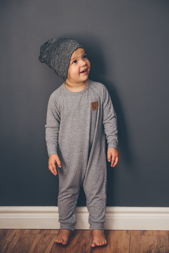 SLOUCHY BEANIE - MAVERICK (Charcoal Melange) - Flynn Jaxon